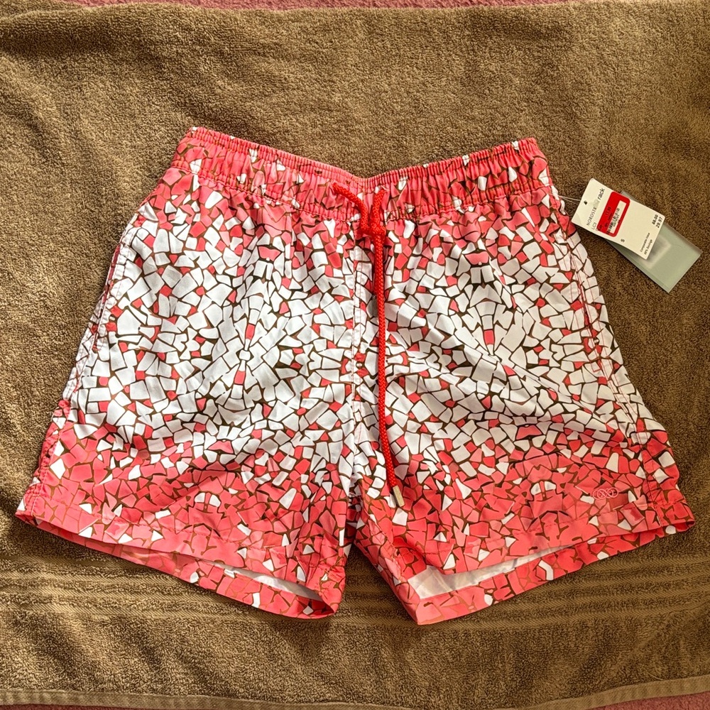 Pinkish Red Mosaic Women's Shorts